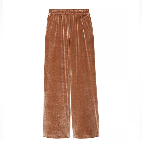 Velour Set - Picture 3 of 8